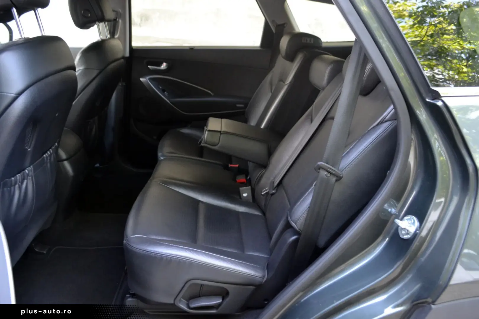 Hyundai Grand-Santa-Fe