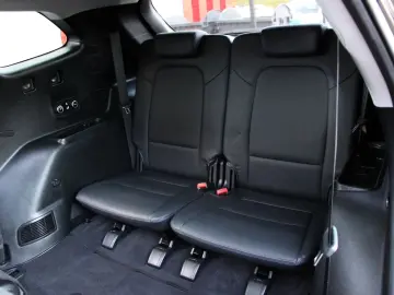 Hyundai Grand-Santa-Fe