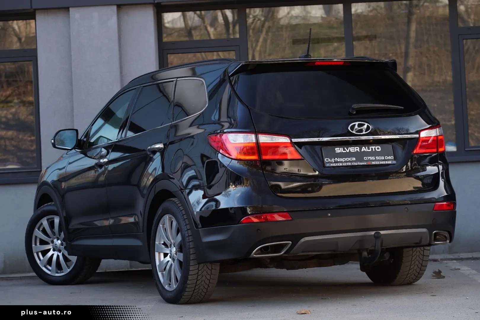 Hyundai Grand-Santa-Fe