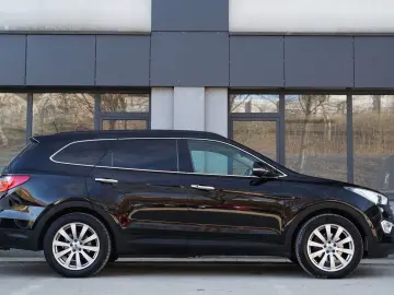 Hyundai Grand-Santa-Fe