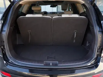 Hyundai Grand-Santa-Fe