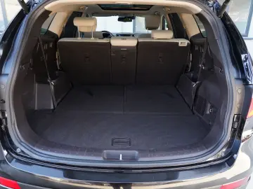 Hyundai Grand-Santa-Fe