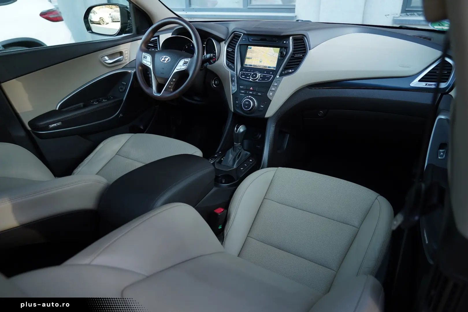 Hyundai Grand-Santa-Fe