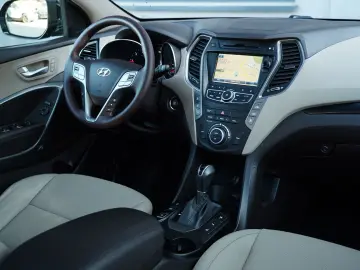 Hyundai Grand-Santa-Fe