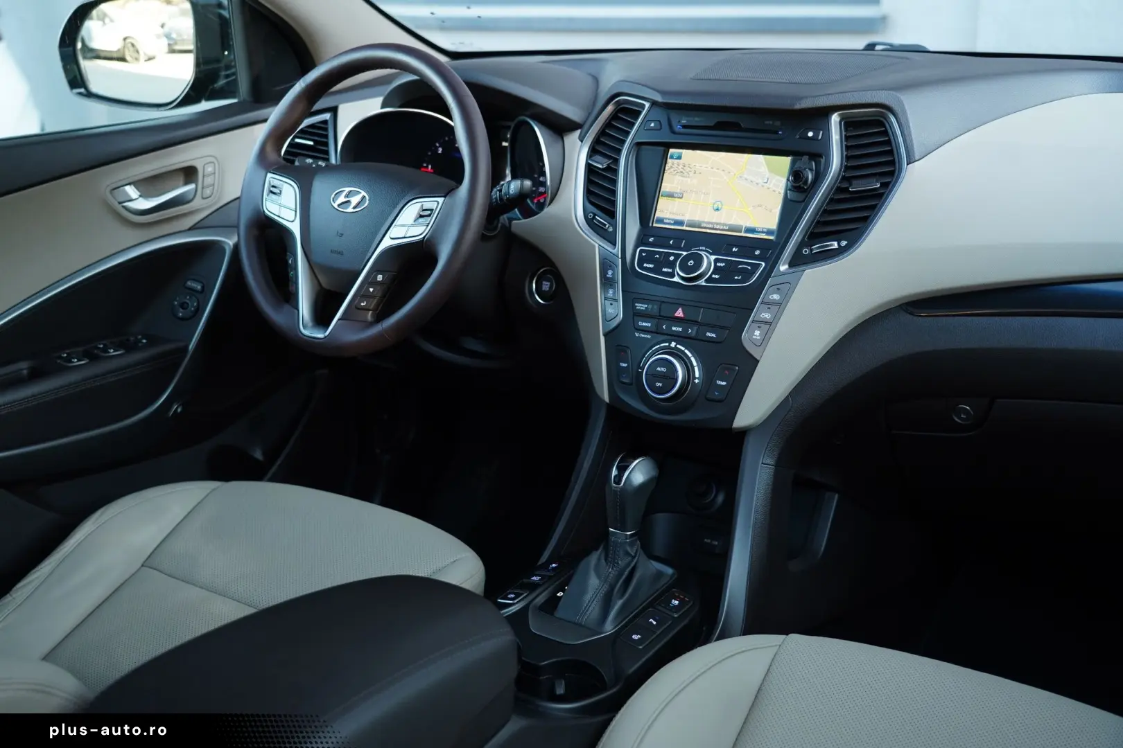 Hyundai Grand-Santa-Fe