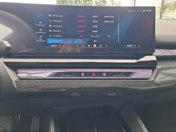 BMW M5 Limousine ParkPro DrivAssistPro