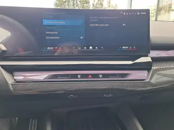 BMW M5 Limousine ParkPro DrivAssistPro