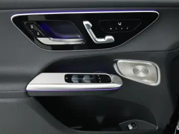 MERCEDES-BENZ GLC 300 d 4M AMG Premium Digi-Light Pa&hellip;