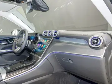 MERCEDES-BENZ GLC 300 d 4M  AMG Night Digital Pano AHK PREM