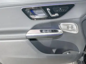 MERCEDES-BENZ GLC 300 d 4M  AMG Night Digital Pano AHK PREM