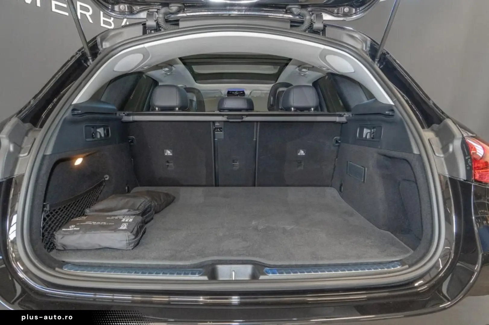 MERCEDES-BENZ GLC 300 d 4M  AMG Night Digital Pano AHK PREM