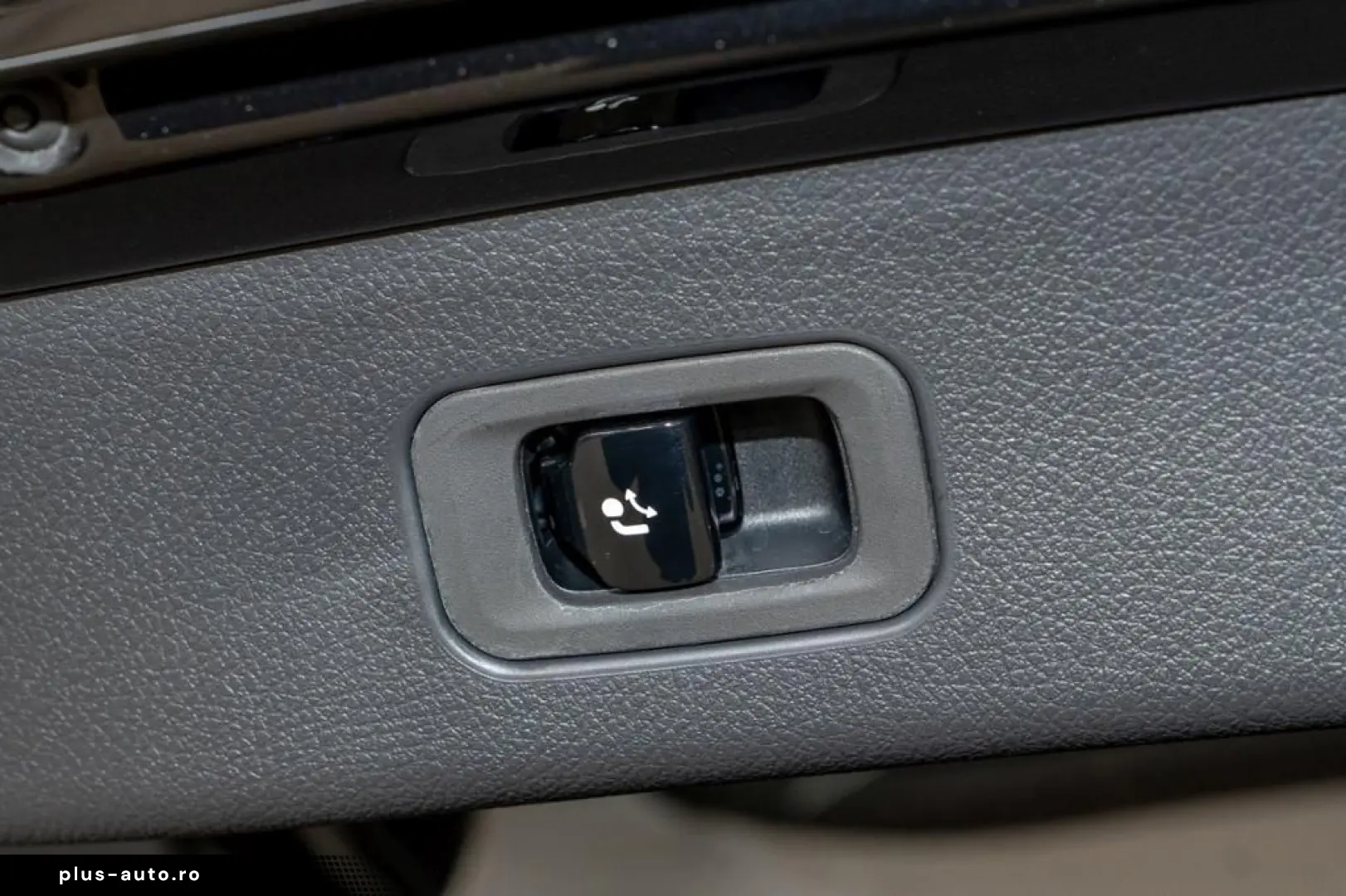 MERCEDES-BENZ GLC 300 d 4M  AMG Night Digital Pano AHK PREM