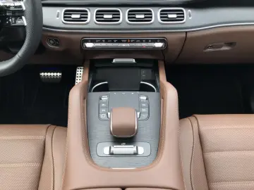 MERCEDES-BENZ GLS 350 d 4MATIC AMG MBUX Burm MBeam Night AHK