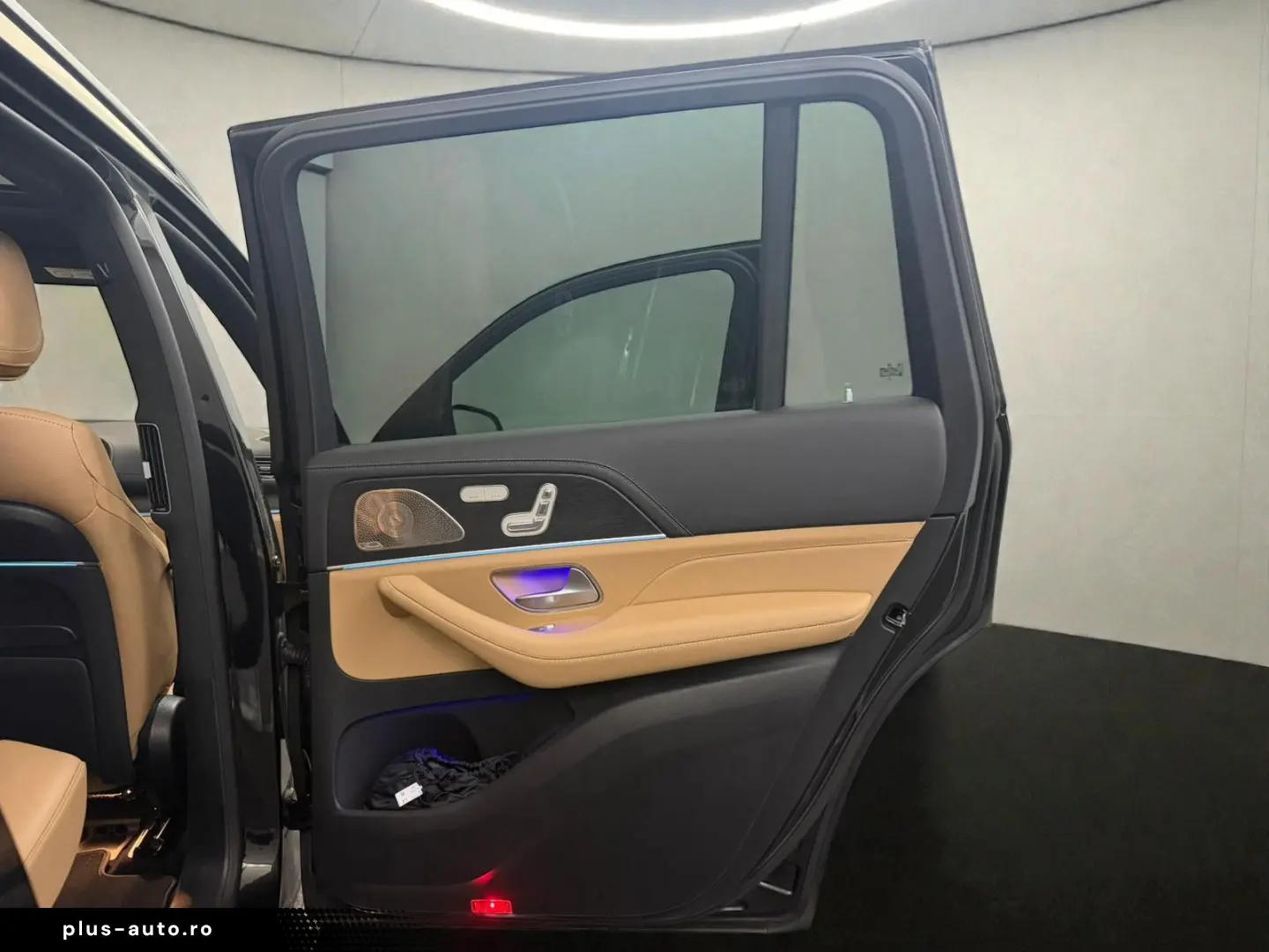 MERCEDES-BENZ GLS 2024 — imagine 24