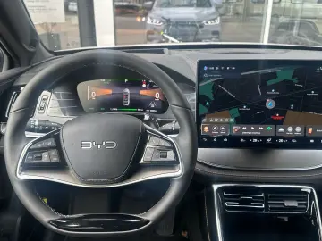 BYD TANG EV AWD 7-Seat Panorama Ambient FACELIFT