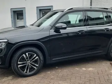 MERCEDES-BENZ GLB 200  7 locuri Distronic Camera