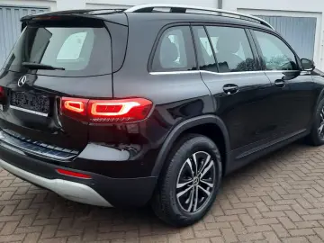 MERCEDES-BENZ GLB 200  7 locuri Distronic Camera