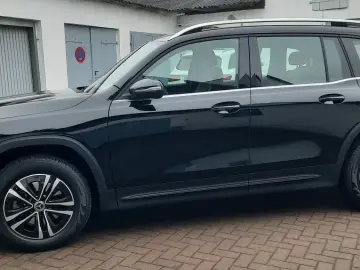 MERCEDES-BENZ GLB 200  7 locuri Distronic Camera