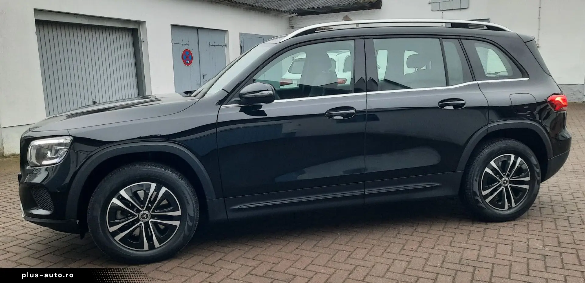 MERCEDES-BENZ GLB 200  7 locuri Distronic Camera