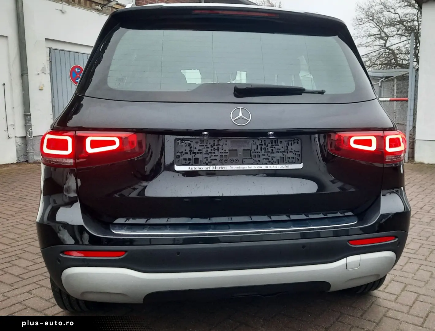 MERCEDES-BENZ GLB 200  7 locuri Distronic Camera