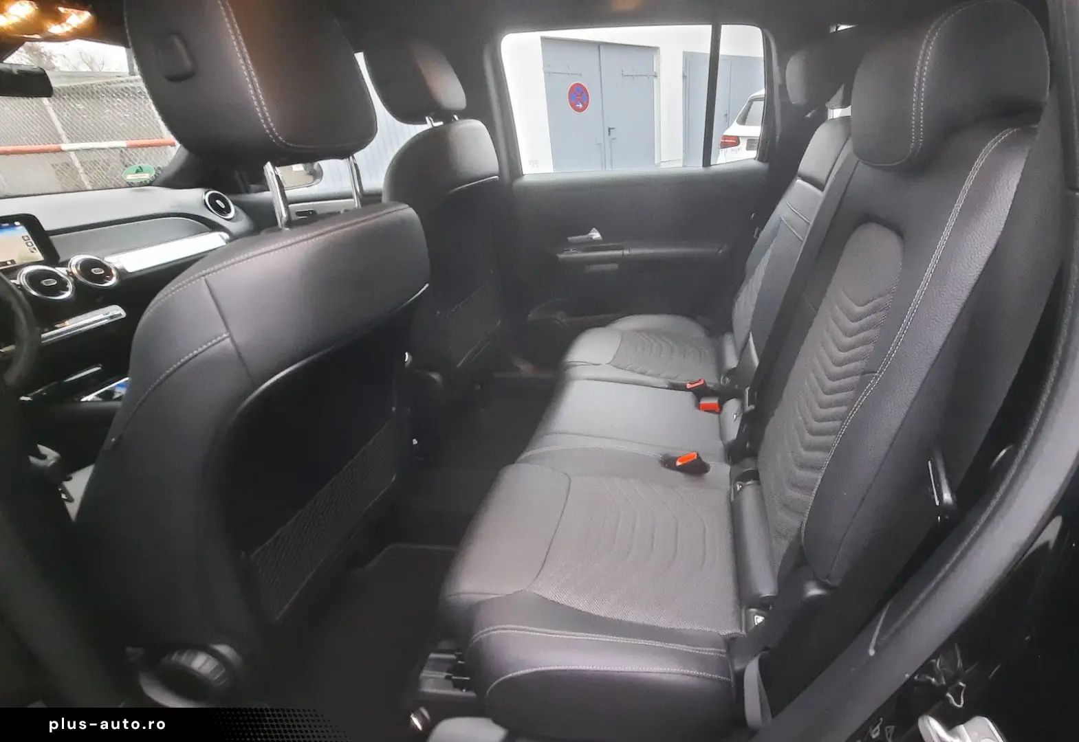 MERCEDES-BENZ GLB 200  7 locuri Distronic Camera