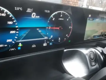 MERCEDES-BENZ GLB 200  7 locuri Distronic Camera