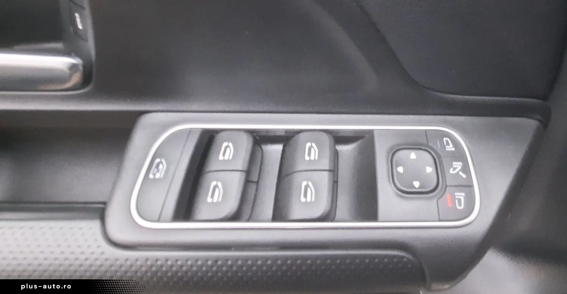 MERCEDES-BENZ GLB 200  7 locuri Distronic Camera