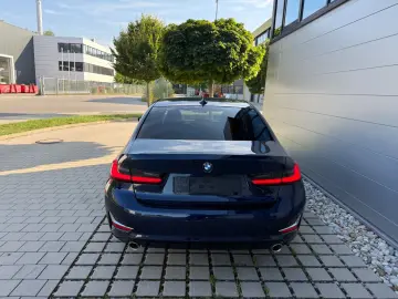 BMW 330e xDrive Luxury Leder Laser Head-UP AHK