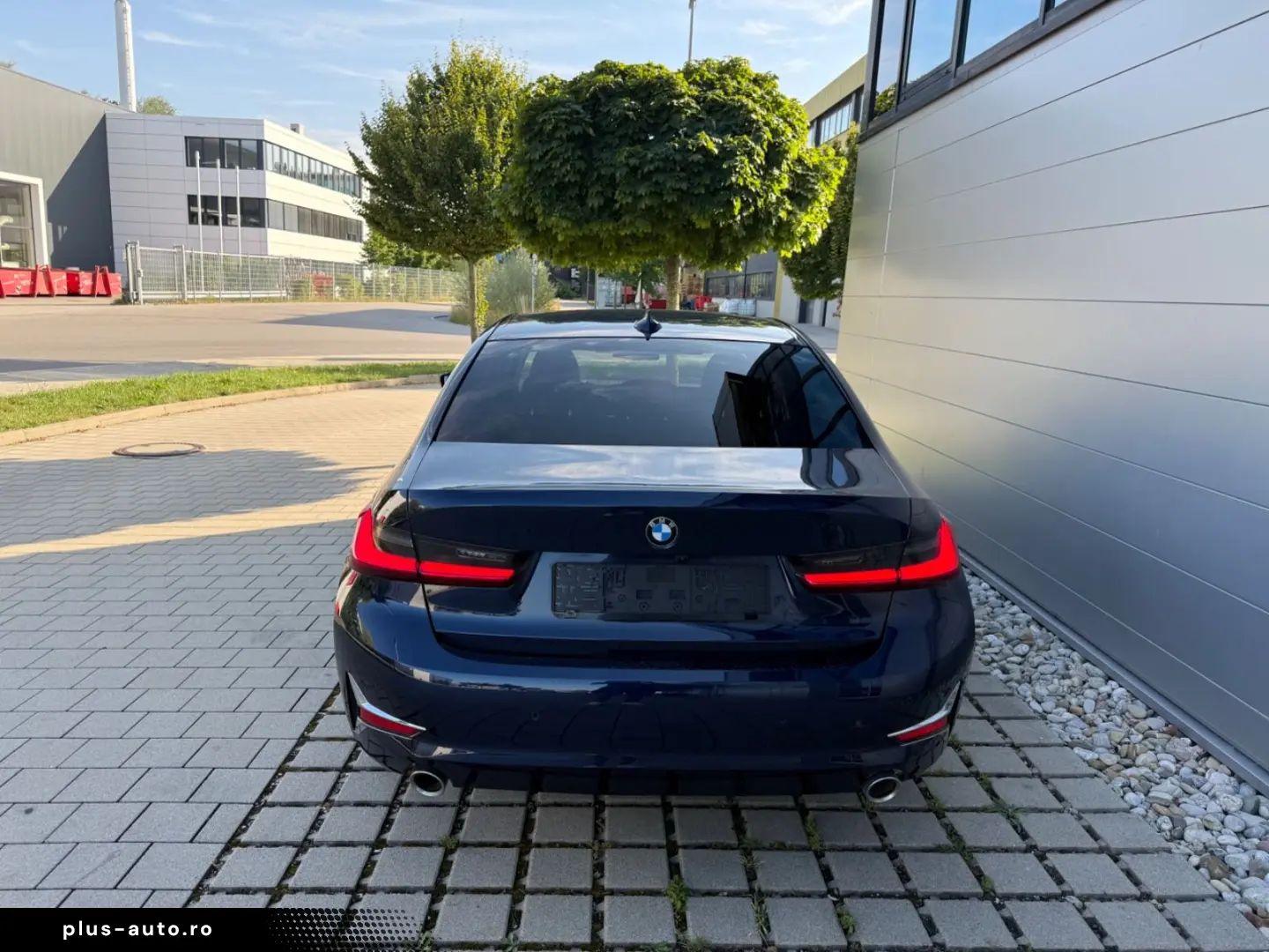 BMW 330e xDrive Luxury Leder Laser Head-UP AHK