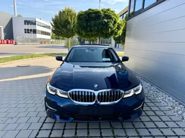BMW 330e xDrive Luxury Leder Laser Head-UP AHK