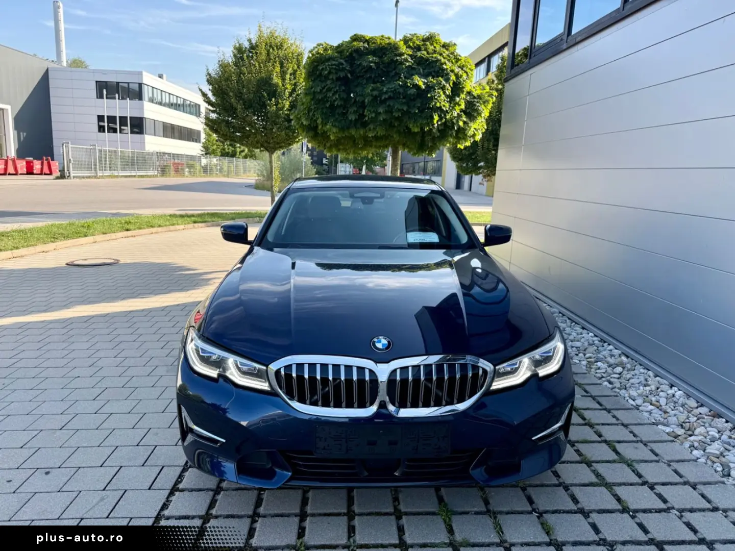 BMW 330e xDrive Luxury Leder Laser Head-UP AHK