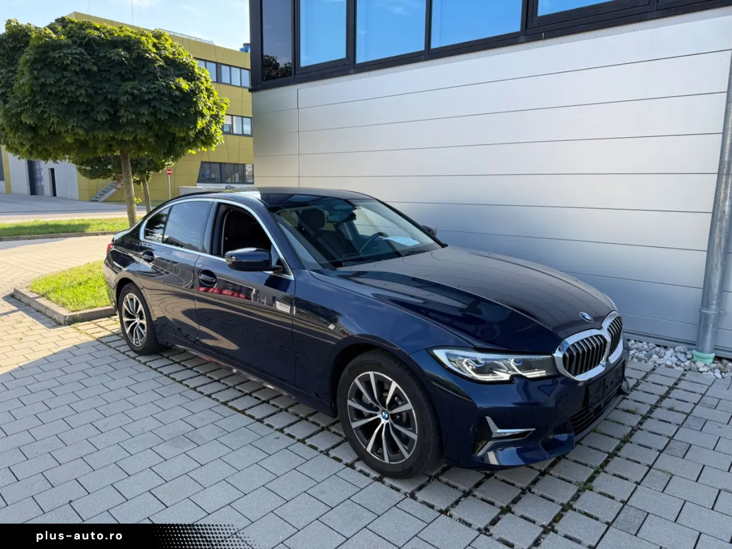 BMW 330e xDrive Luxury Leder Laser Head-UP AHK
