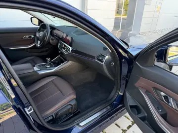 BMW 330e xDrive Luxury Leder Laser Head-UP AHK