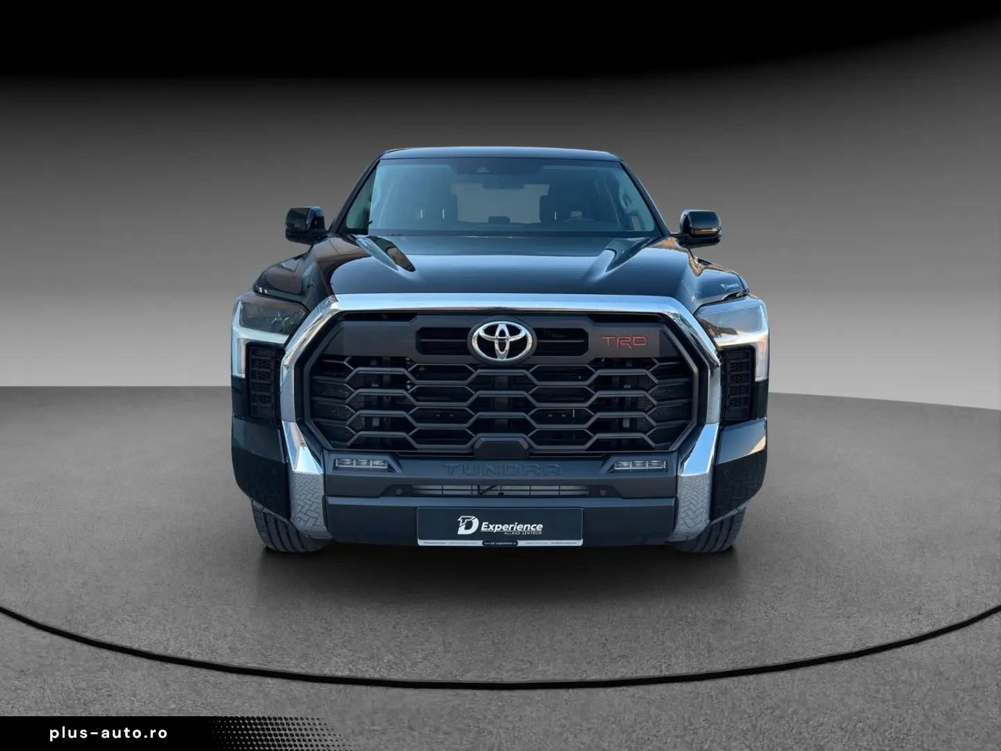 TOYOTA Tundra Crew Max SR 4x4