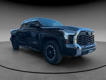 TOYOTA Tundra Crew Max SR 4x4