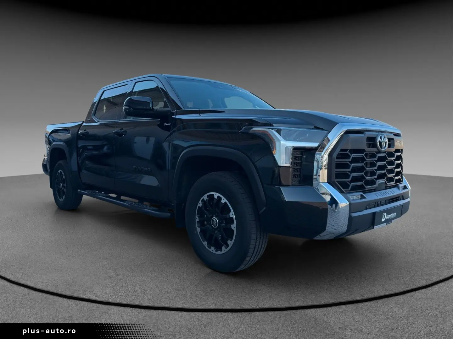 TOYOTA Tundra Crew Max SR 4x4