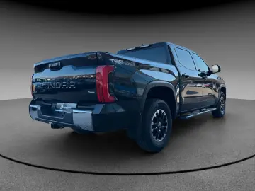 TOYOTA Tundra Crew Max SR 4x4