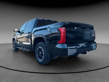 TOYOTA Tundra Crew Max SR 4x4