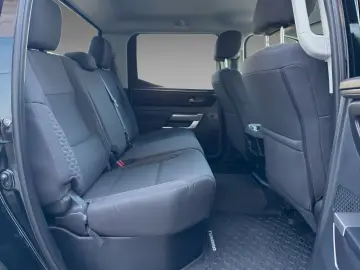 TOYOTA Tundra Crew Max SR 4x4