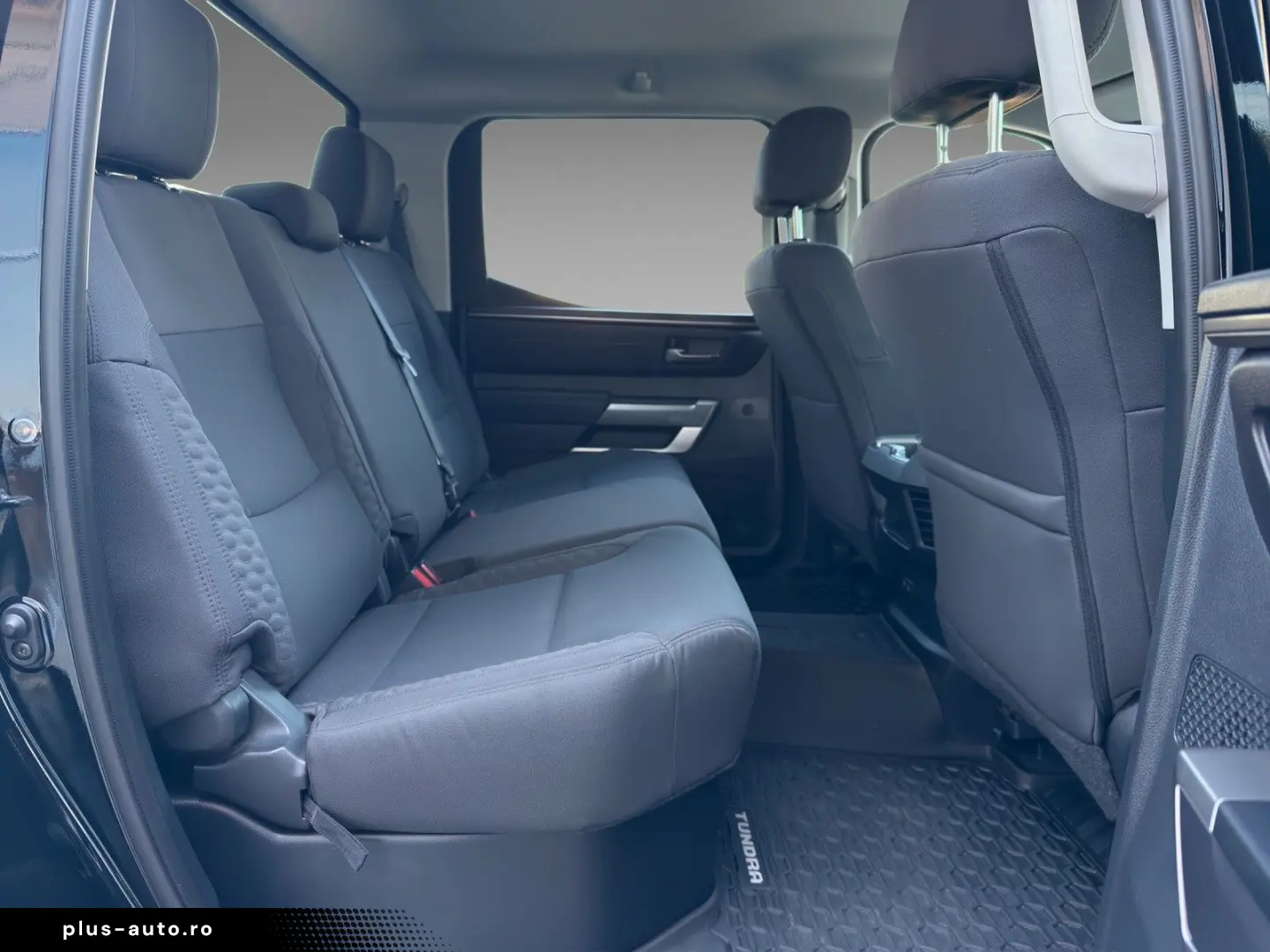 TOYOTA Tundra Crew Max SR 4x4