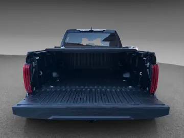 TOYOTA Tundra Crew Max SR 4x4