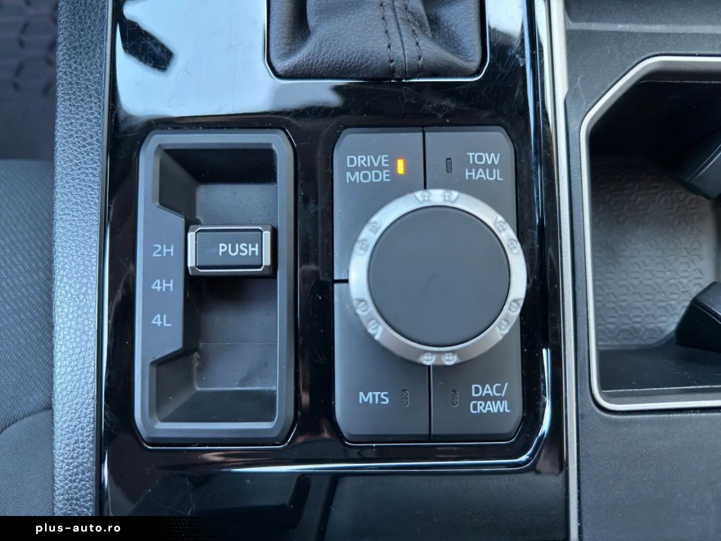 TOYOTA Tundra Crew Max SR 4x4