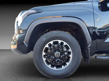 TOYOTA Tundra Crew Max SR 4x4
