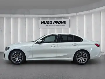 BMW 330e xDrive M Sport