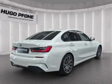 BMW 330e xDrive M Sport