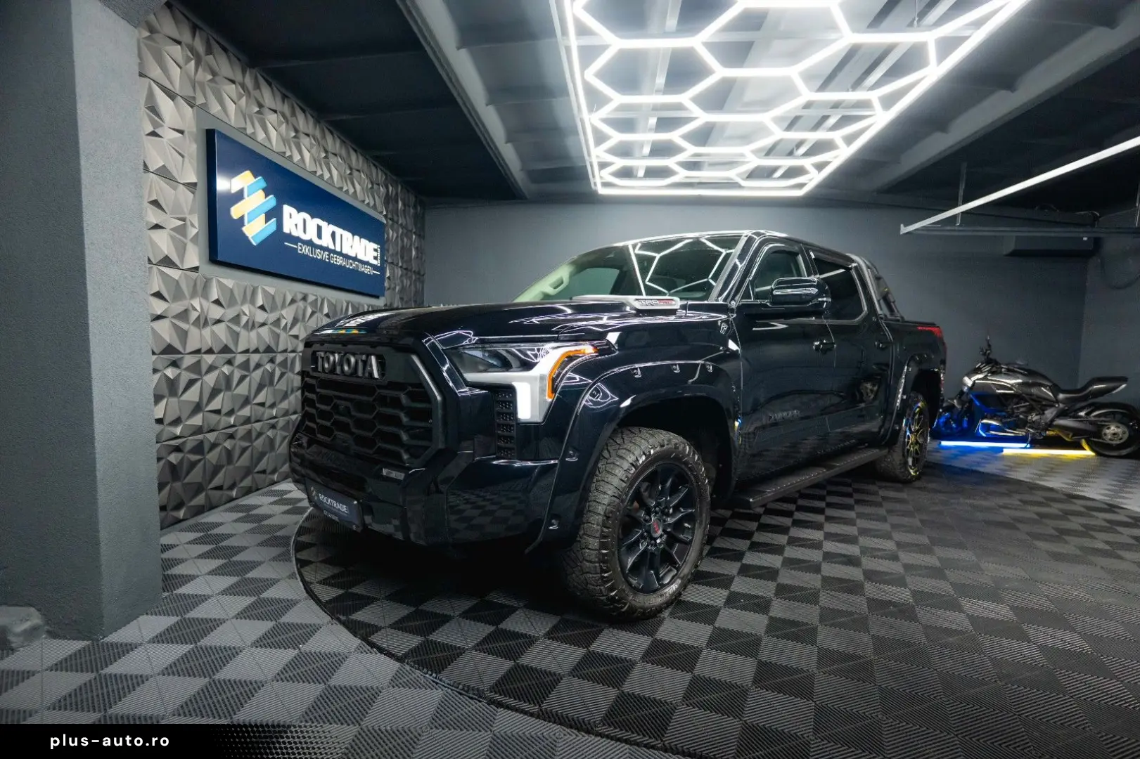 TOYOTA Tundra 3.4L V6 4x4 TRD PRO Style  LED ACC