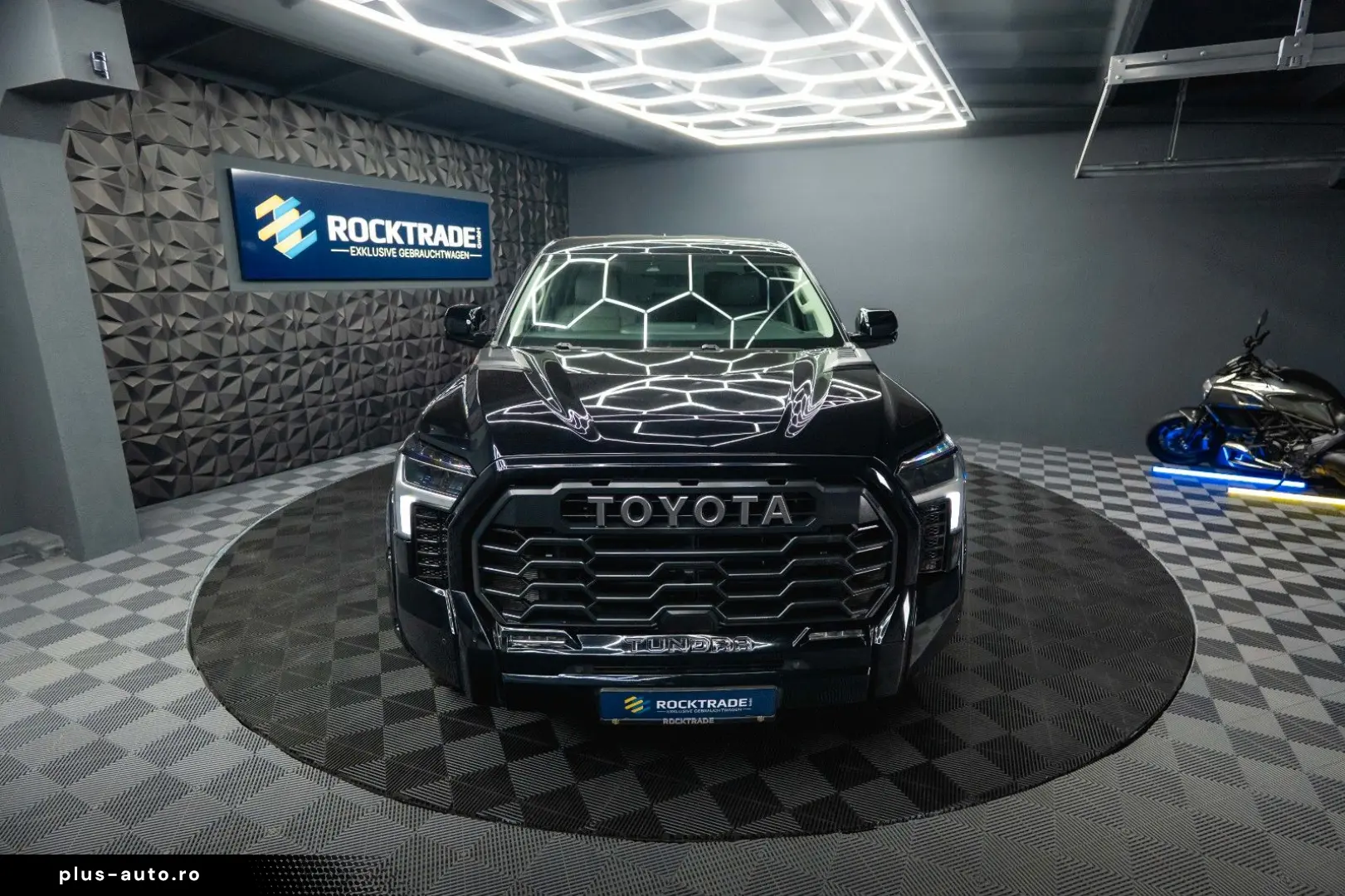 TOYOTA Tundra 3.4L V6 4x4 TRD PRO Style  LED ACC