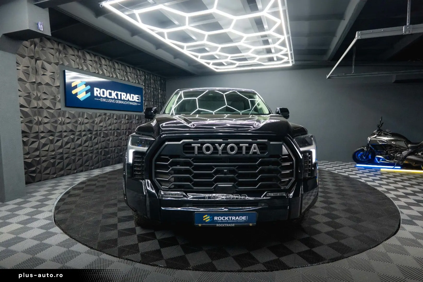 TOYOTA Tundra 3.4L V6 4x4 TRD PRO Style  LED ACC