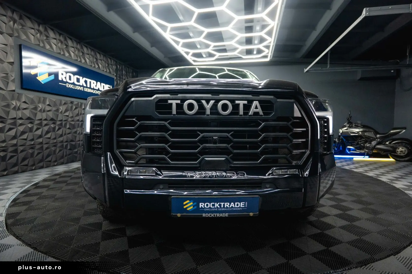 TOYOTA Tundra 3.4L V6 4x4 TRD PRO Style  LED ACC