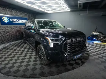 TOYOTA Tundra 3.4L V6 4x4 TRD PRO Style  LED ACC